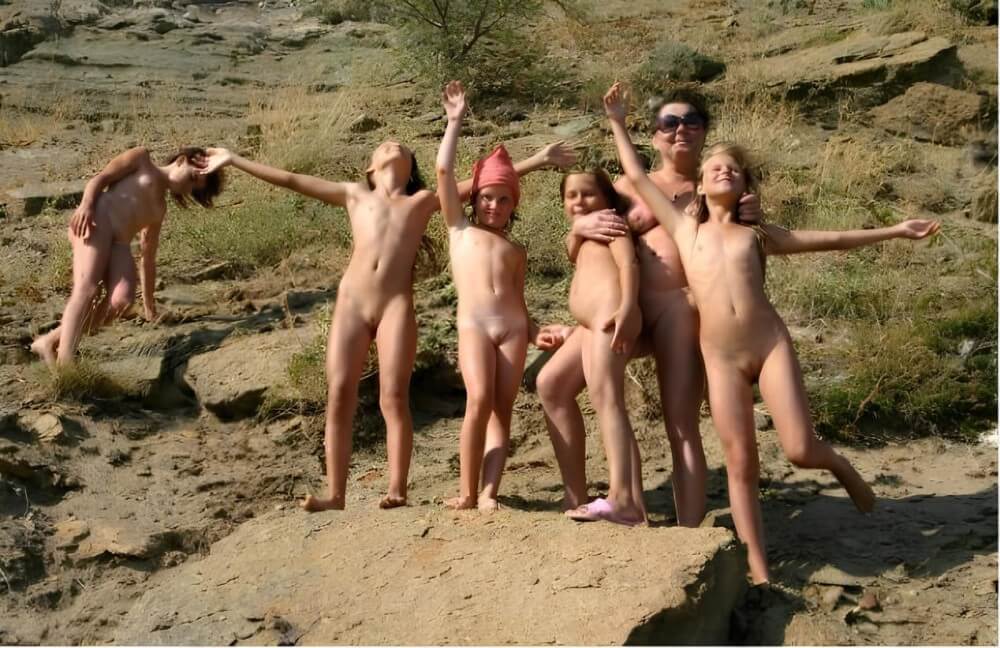 Nudism in a sunny day pics - International Naturist Federation