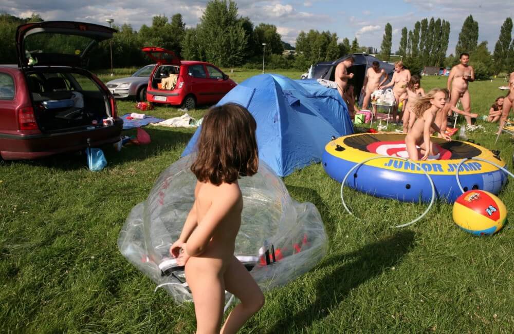 FKK Camp Day Two big gallery - Spectators are permitted to be naked
