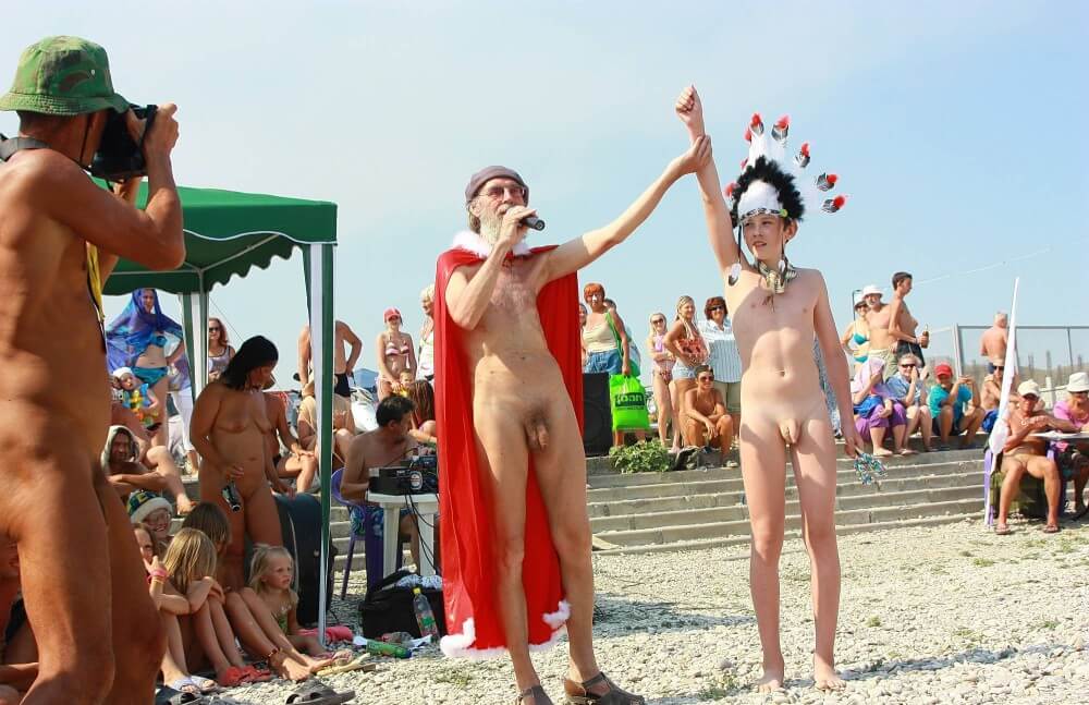 Native Headdress Dance pics - Clothing is a barrier for a nudist