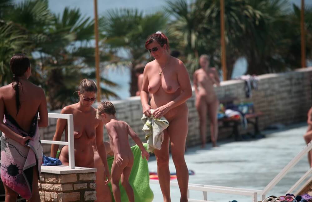 Boardwalk Biking pics - Nudism helps people overcome their insecurities