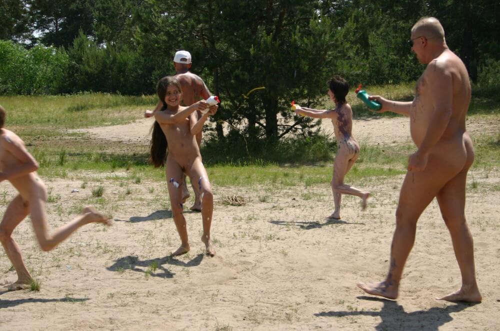 Kiev Group Painting Wild pics - Nudity as an expression of natural beauty