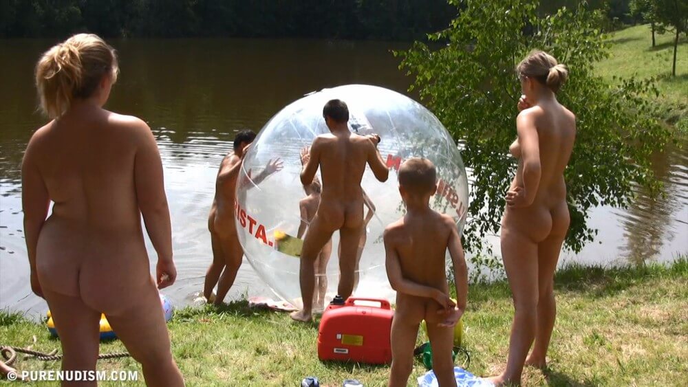Aqua Nude Relaxation Full HD - The equality of body and spirit is an important idea in the practice of nudism and naturism