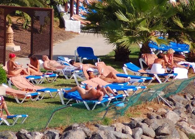 Enature - Les textiles - Many naturists are members of Green parties or various environmental movements