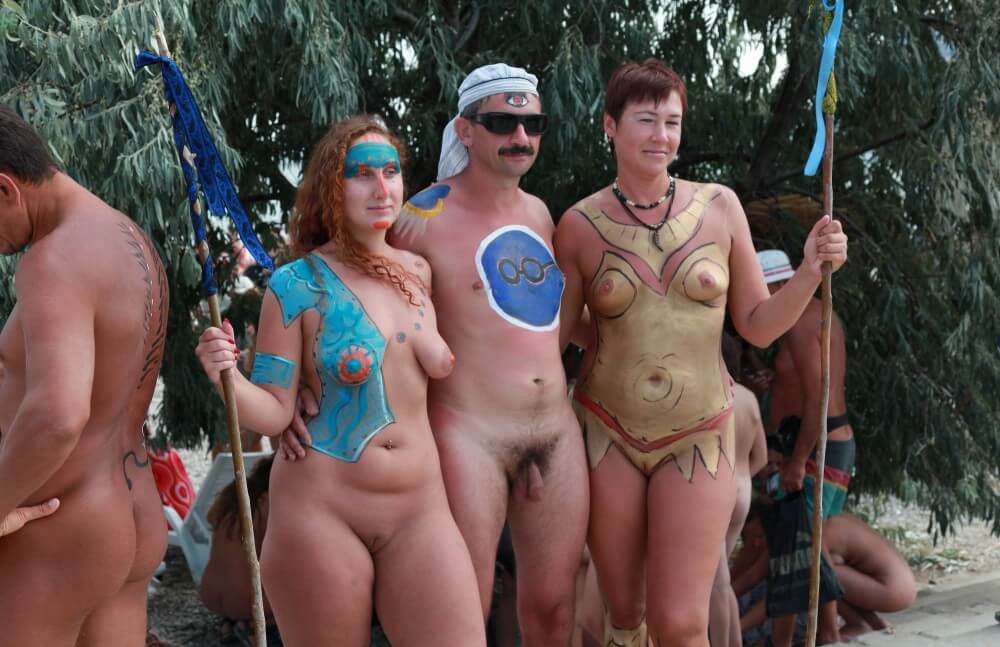 Neptune Step Relaxations pics - A nudist values simplicity and naturalness in life