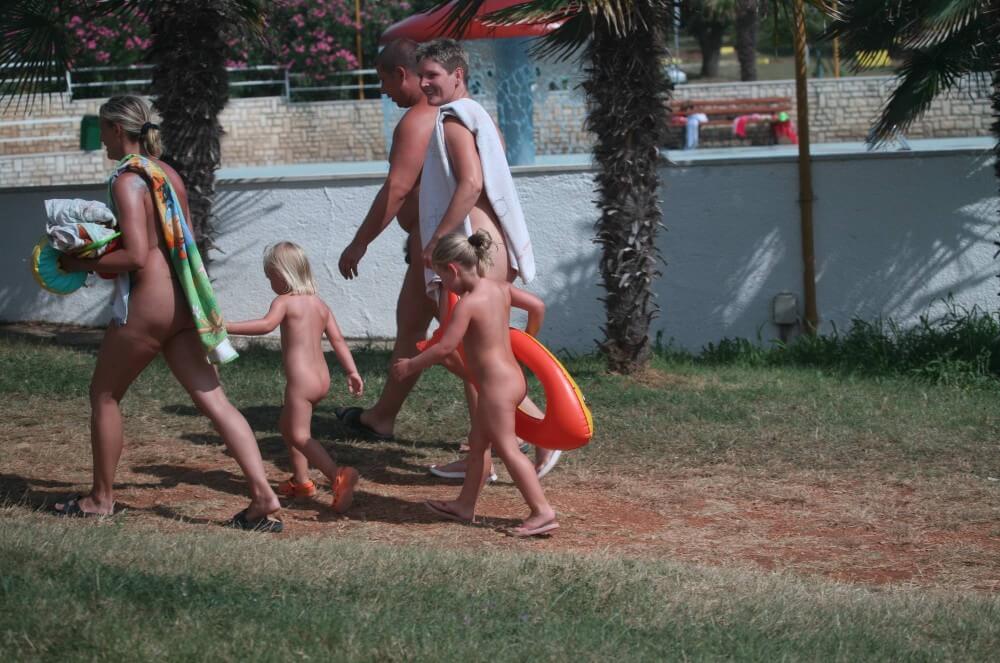 Naturist Family Movement pics - Nudism supports personal freedom and individuality