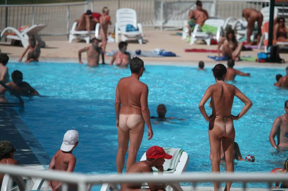 Pool-Shore Group Exercise - Naturists love nature and the environment