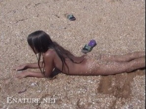 Enature - Walking hand in hand with paradise Full HD - The desire to admire the human form