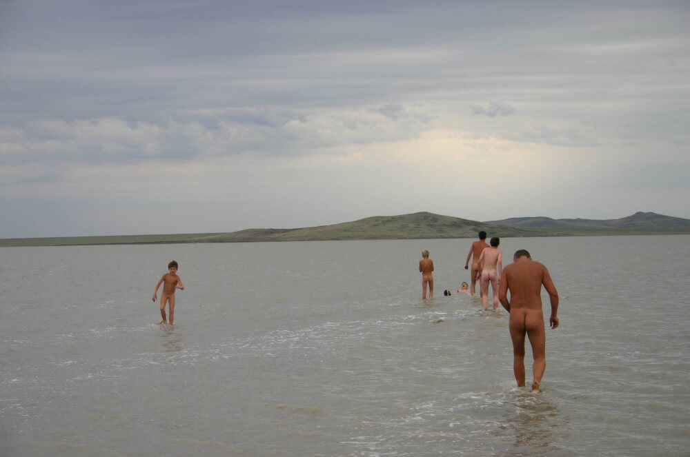 Black-Sea Body Mud Shots pics - Freedom of choice is important for anyone who wishes to become a naturist