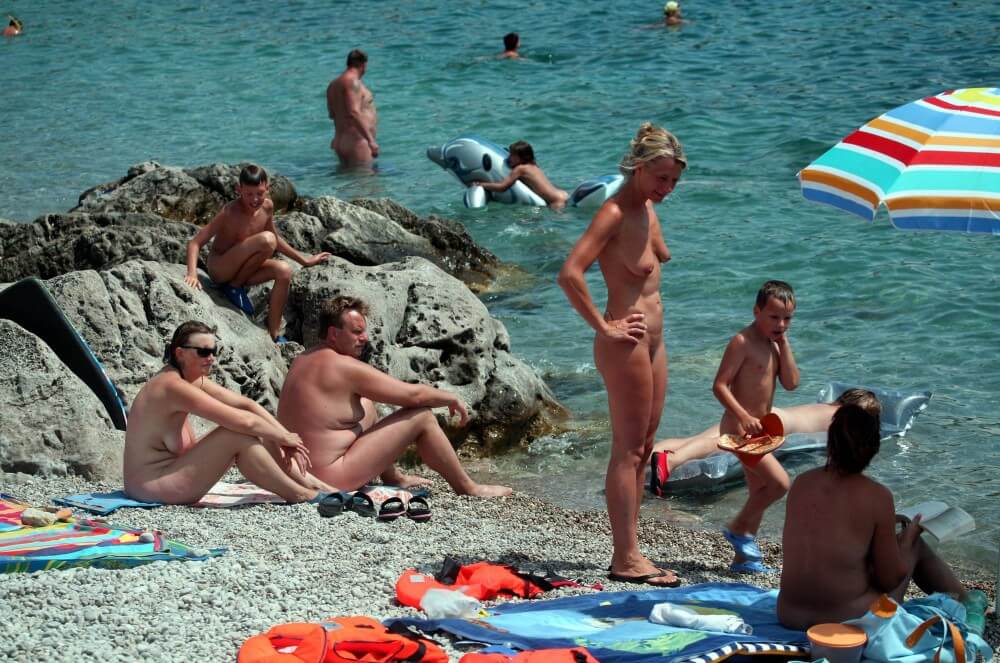 Rock Side Family Camping pics - Belief in oneself and ones own strengths are important qualities for practitioners of naturism and nudism