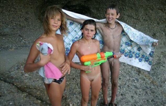 Naturism photo gallery # 33 - A space for those who seek bodily freedom