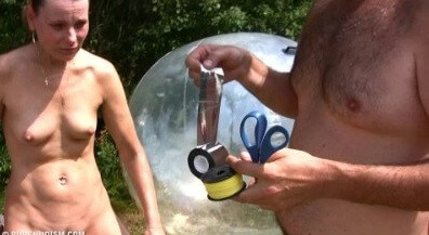 Daytime family picnic # 1 - Naturism enthusiasts around the world