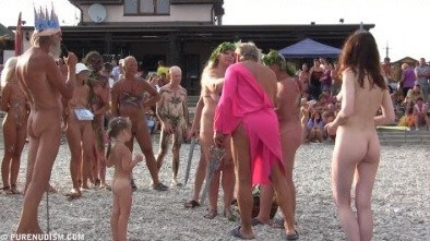 Cool Day At The Beach 4 - The body looks beautiful and natural in its natural, unadorned state