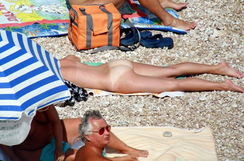 Naturists Beach Relaxation pics - Freedom and naturalness are the core principles of naturism and nudism