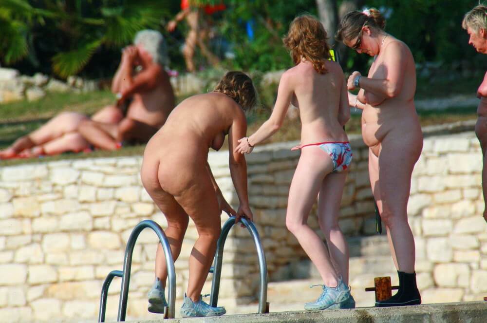 Ula FKK Exploration Family pics - Naturism promotes honesty and an open connection with the body