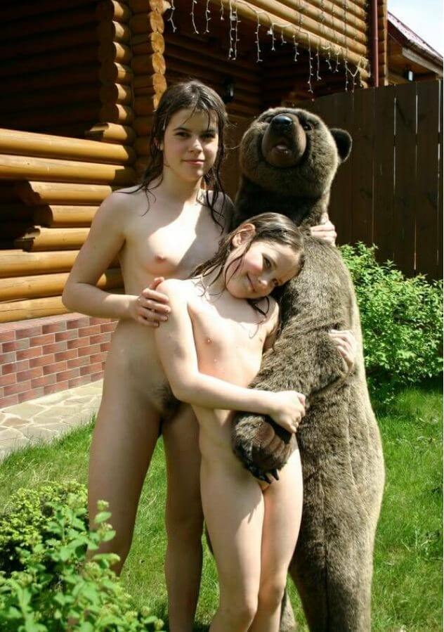 Naturism photo gallery # 57 - Nature provides strength and energy