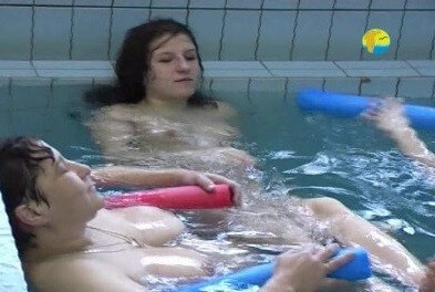 Naturist Freedom: Weekend Spa - People seek in nudism a way to overcome their insecurities