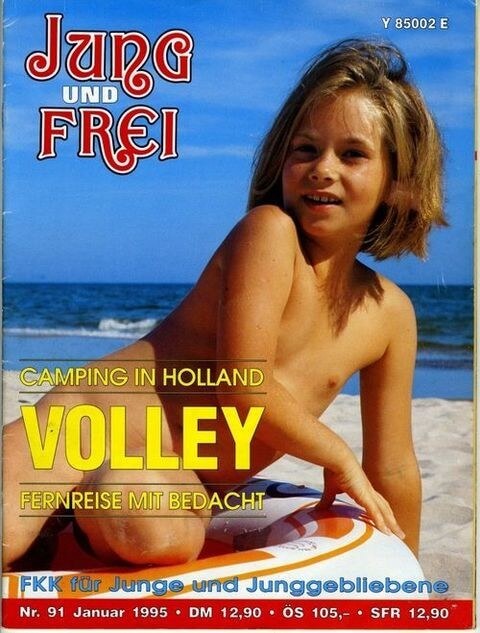 Jung und Frei Nr 91 - Are required to remain naked at all times