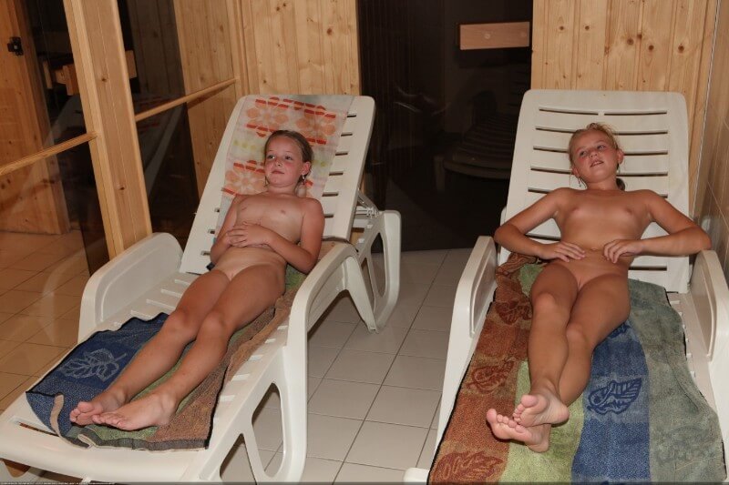 Record center relaxation photos - Nudity as an expression of natural beauty
