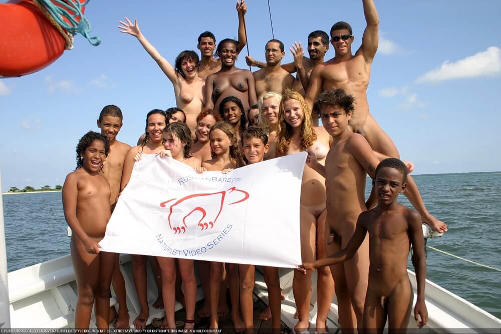 Naturism photo gallery # 59 - Nudity in naturism is an expression of respect for oneself and the world around us