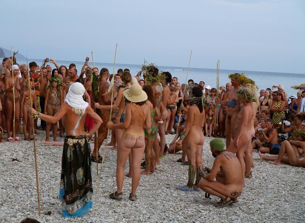 Naturist Party Mega Bash pics - In nude recreation, harmony with nature and inner balance are important